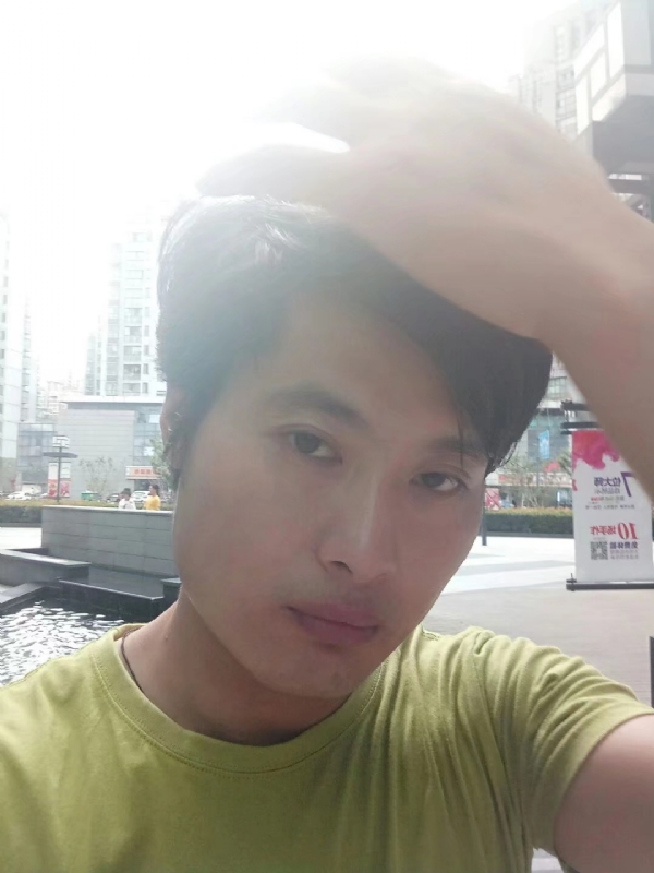 钢铁侠的第一张照片--安庆交友中心